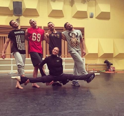 Самые неповторимые и внезапные шпагаты Волочковой