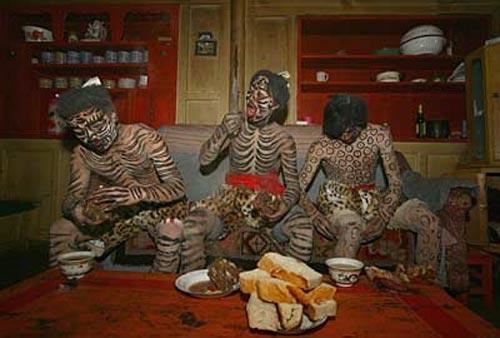 Танец разъяренного тигра изгоняет нечистую силу