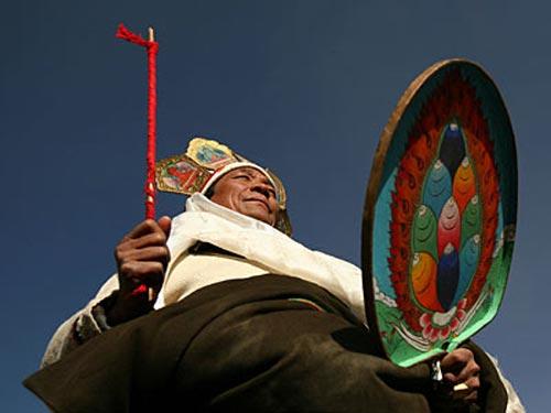 Танец разъяренного тигра изгоняет нечистую силу