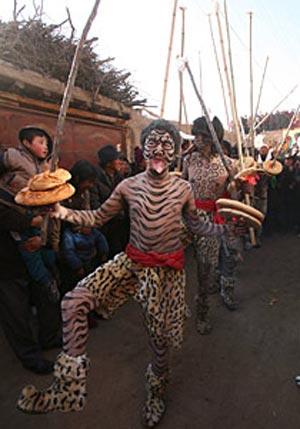 Танец разъяренного тигра изгоняет нечистую силу