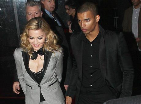 Певицы и певцы, которым сцена не помешала стать многодетными мамами и папами