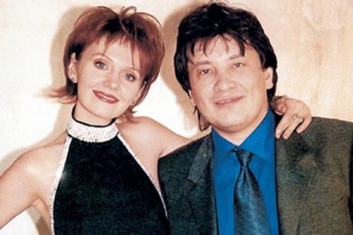 Певицы и певцы, которым сцена не помешала стать многодетными мамами и папами