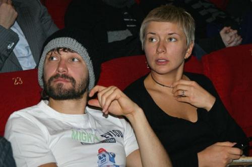 Певицы и певцы, которым сцена не помешала стать многодетными мамами и папами