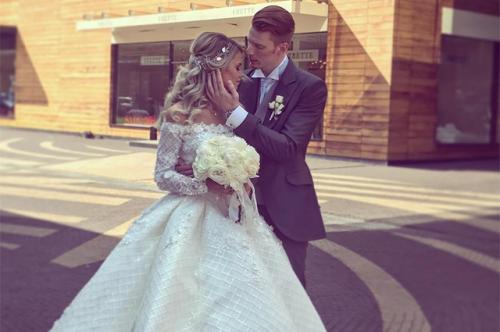 Певицы и певцы, которым сцена не помешала стать многодетными мамами и папами