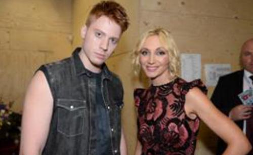 Певицы и певцы, которым сцена не помешала стать многодетными мамами и папами