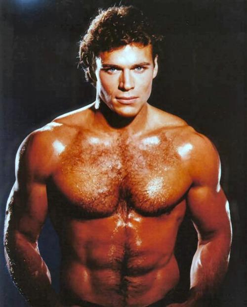 Знаменитые красавцы, не дожившие до 30 лет