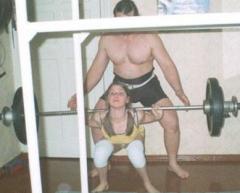 15-летняя девочка берет вес в 700  килограмм!