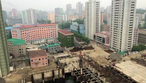 15 обычных вещей, которые ограничены или запрещены в Северной Корее