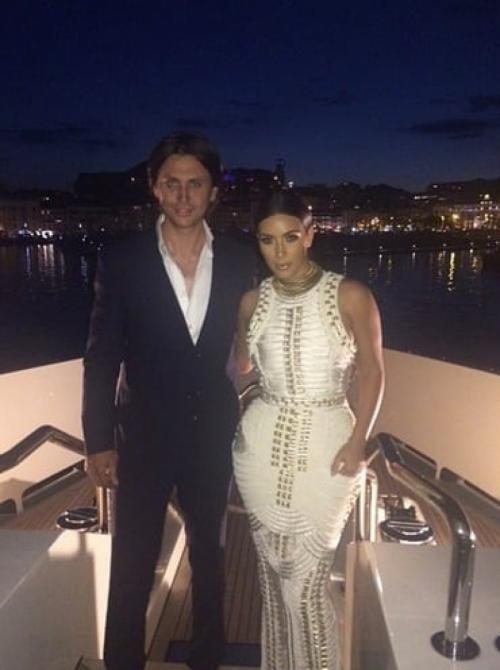 Звезды, которые перебарщивают с фотошопом в соцсетях