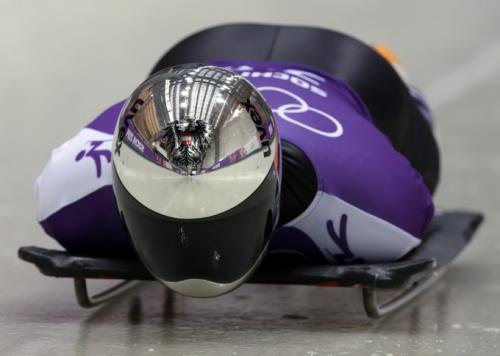 Самые яркие шлемы скелетонистов