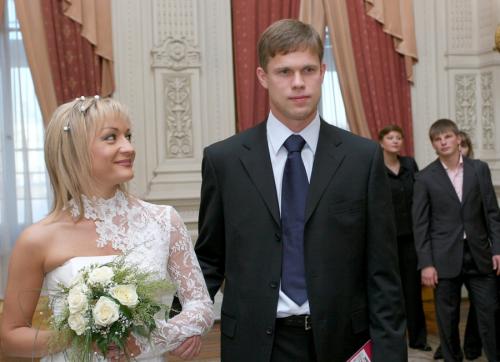 Звездные браки: российские спортсмены, женившиеся на знаменитостях
