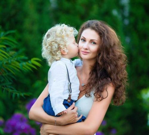 Как выглядят жены знаменитых российских спортсменов