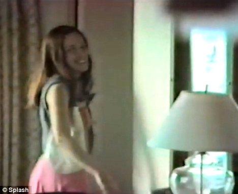 Анджелина Джоли выложила в интернет своё детское видео