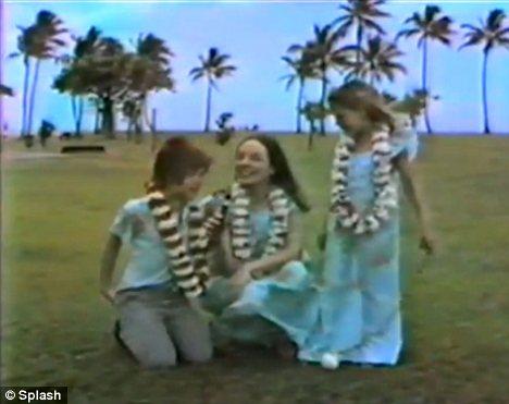 Анджелина Джоли выложила в интернет своё детское видео