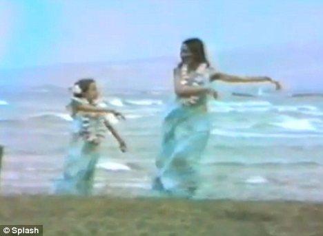 Анджелина Джоли выложила в интернет своё детское видео