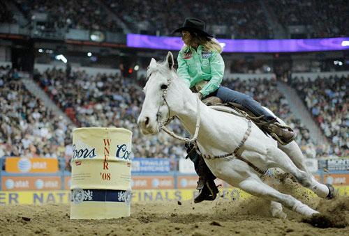 Американские ковбои отметили юбилей родео