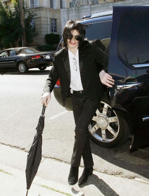 Майкл Джексон возвращается с новым лицом!