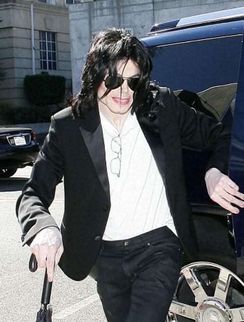 Майкл Джексон возвращается с новым лицом!