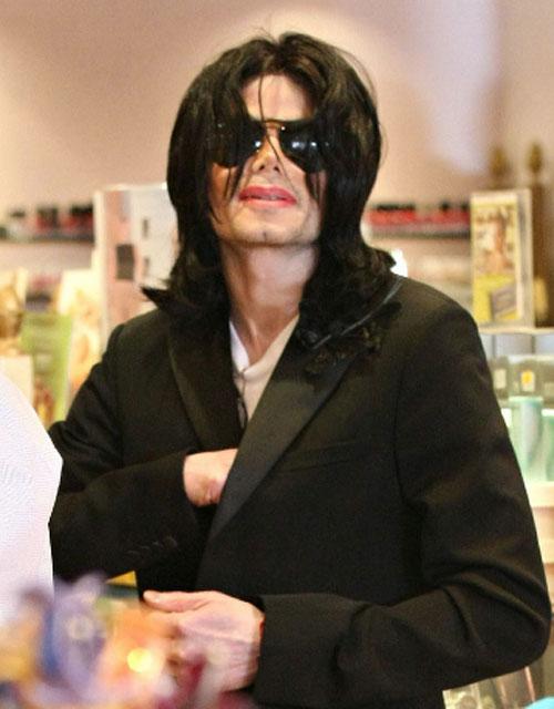 Майкл Джексон возвращается с новым лицом!