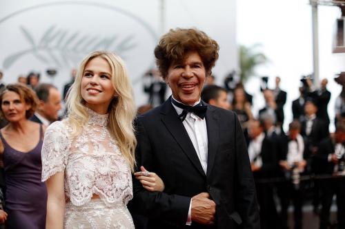 Звезды, проводившие чудовищные эксперименты со своей внешностью