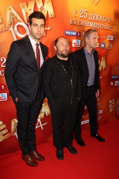 Екатерина Архарова снова улыбается – на премьере комедии «Ёлки 1914»