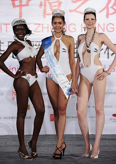 Названа "Мисс Бикини Мира 2010"