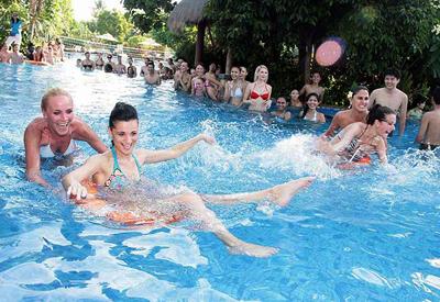 Названа "Мисс Бикини Мира 2010"