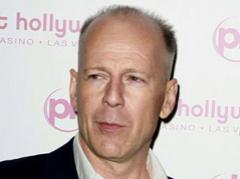 Брюс Уиллис отращивает волосы!..