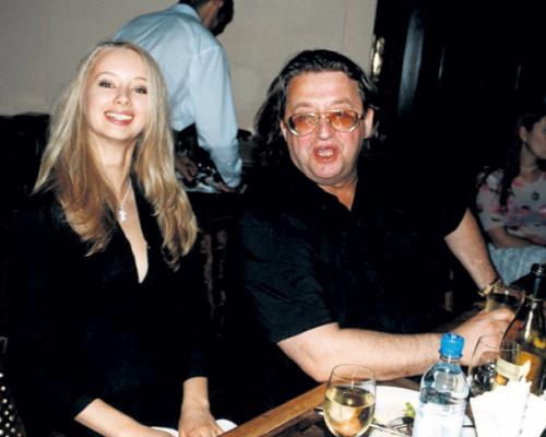 Российские знаменитости, бросившие семью ради любовницы