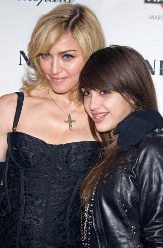 Знаменитые мамы и их дочери