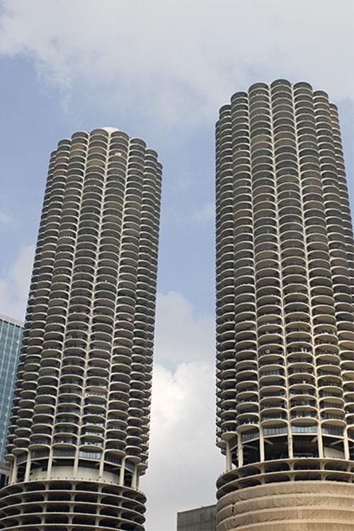 "Марина сити" — 20-этажная парковка машин в Чикаго