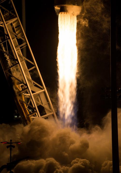 Красивые снимки со старта ракеты Antares