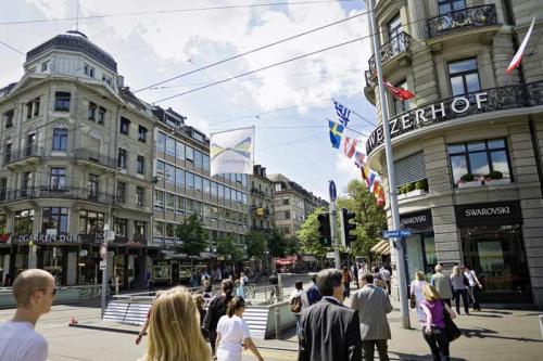 Топ-10 самых дорогих улиц мира: цена коммерческой аренды за 1 кв.м