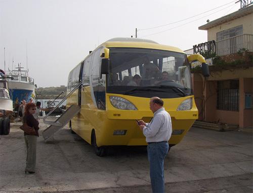 В Сан-Франциско появился плавающий автобус