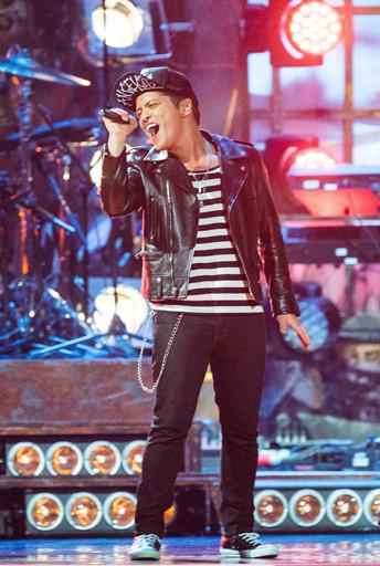 Самые низкорослые знаменитости