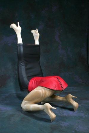 Эротическая мебель Марио Филиппоне выставлена в галерее