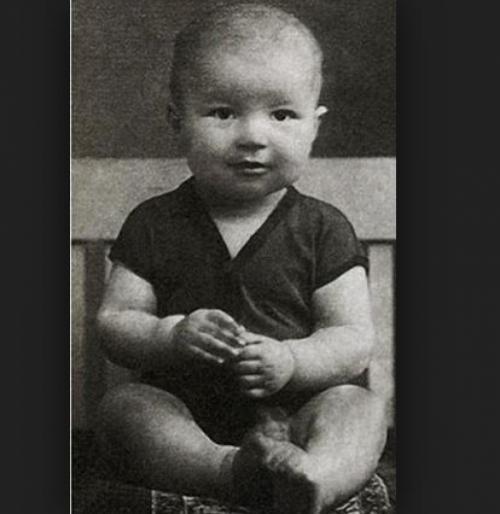 Жора Бурков в детстве, в далеком 1934 году.