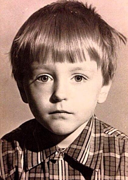 Как выглядели звезды советского и российского кино в детстве