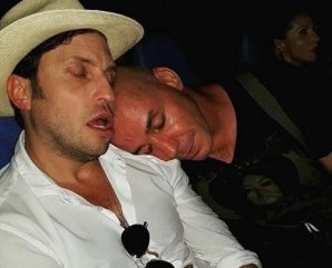 Солиста Rammstein засняли пьющим водку с Лепсом и Газмановым