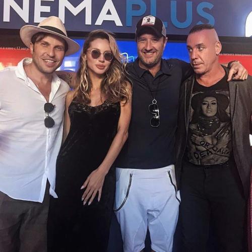 Солиста Rammstein засняли пьющим водку с Лепсом и Газмановым