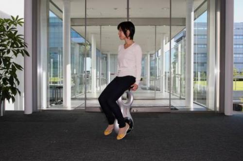 Одноколёсное чудо японской мысли управляется отклонением тела