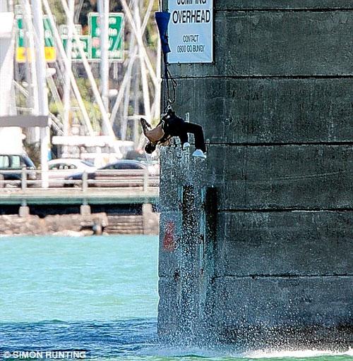 Дэвид Бекхэм прыгнул с моста