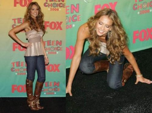 Самые яркие и нелепые падения звезд на сцене и красных дорожках