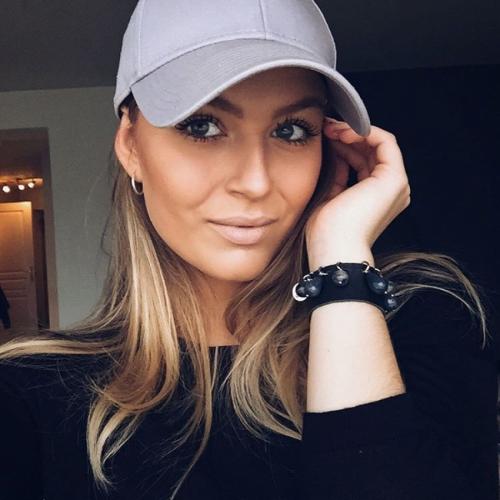 "В яблочко!": самые красивые биатлонистки мира