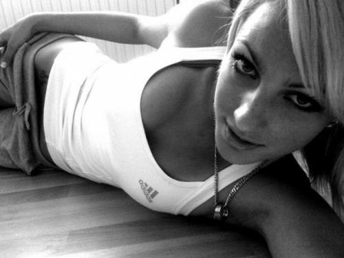 "В яблочко!": самые красивые биатлонистки мира