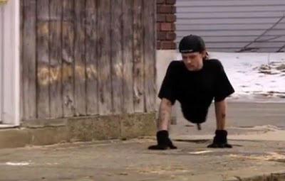 Человек с половиной тела показал миру, как жить