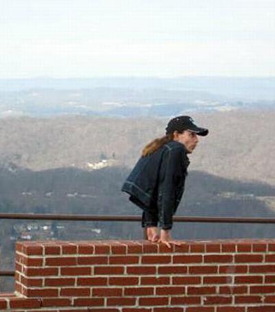 Человек с половиной тела показал миру, как жить