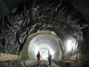 В Швейцарии пробурили самый длинный тоннель в мире