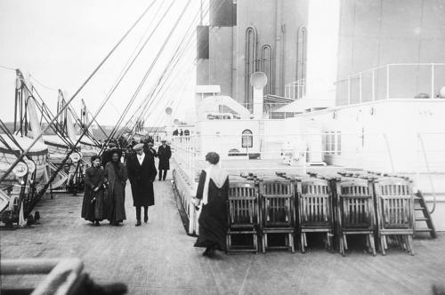 19 снимков, сделанных на "Титанике" накануне его гибели