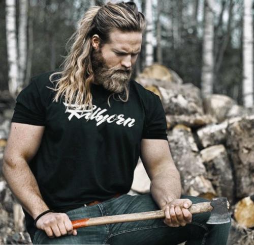 Как менялись стандарты мужской красоты за 100 лет